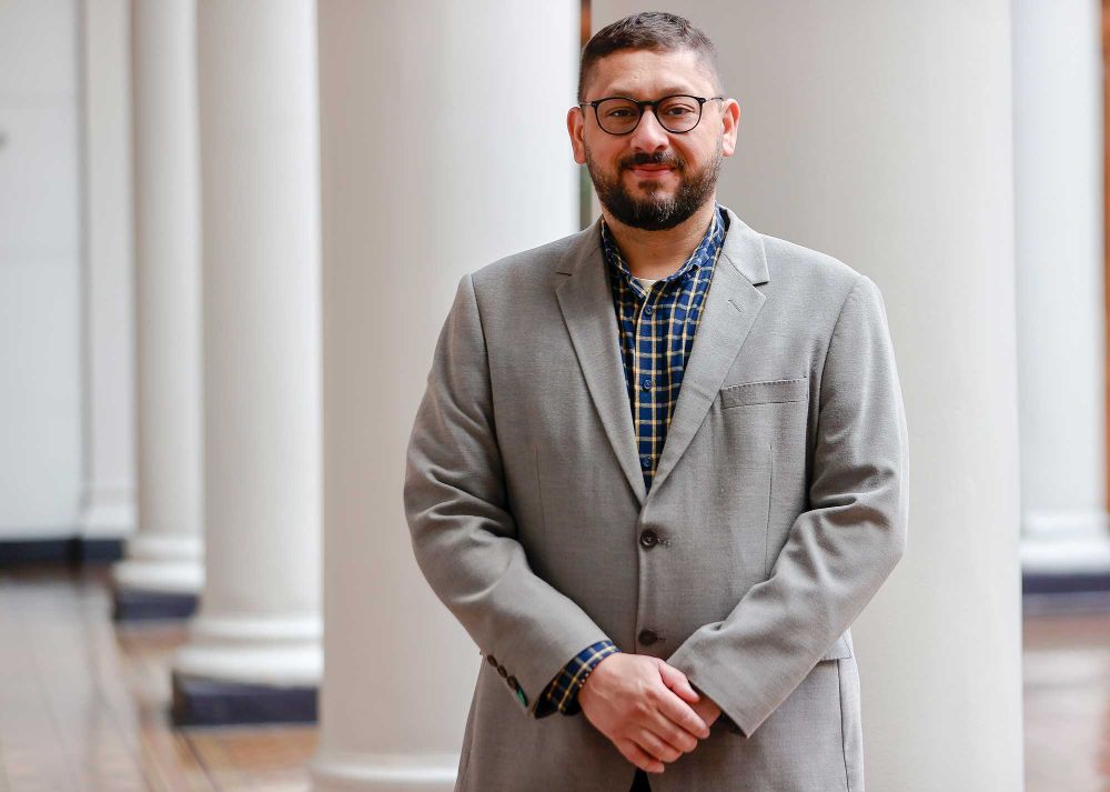 Entre sus áreas de investigación, se encuentran la formación de profesores de lengua extranjera (representaciones, discursos, identidades y políticas públicas), las prácticas de enseñanza de lenguas, los materiales didácticos para la enseñanza de lenguas y la interfaz con la pragmática y el análisis críticos del discurso.